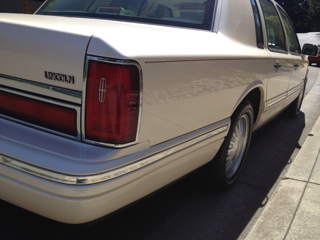 Lincoln Town Car 1997 photo 5