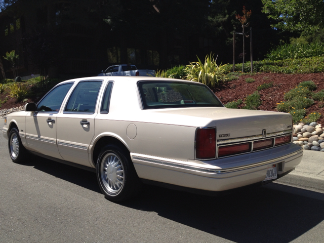 Lincoln Town Car 1997 photo 9