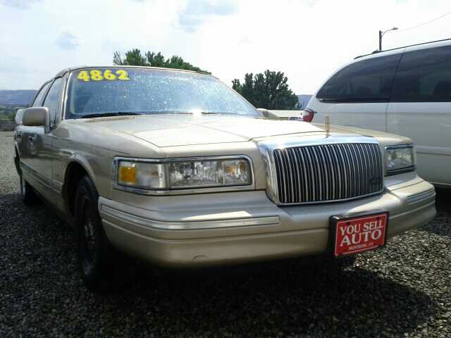 Lincoln Town Car 1997 photo 1