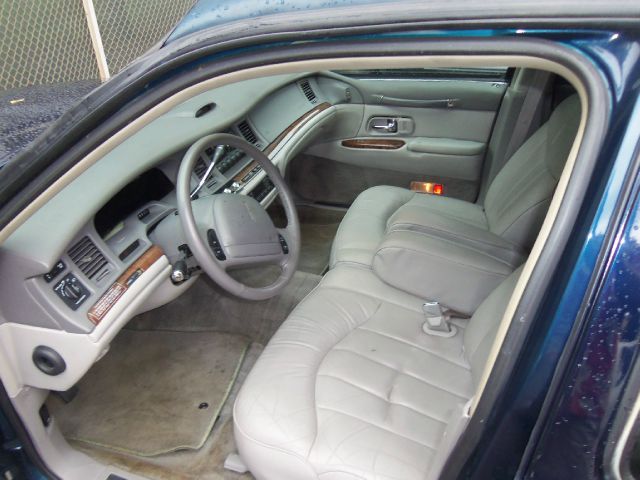 Lincoln Town Car 1997 photo 5