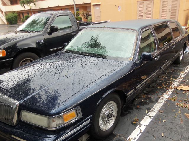 Lincoln Town Car 1997 photo 6