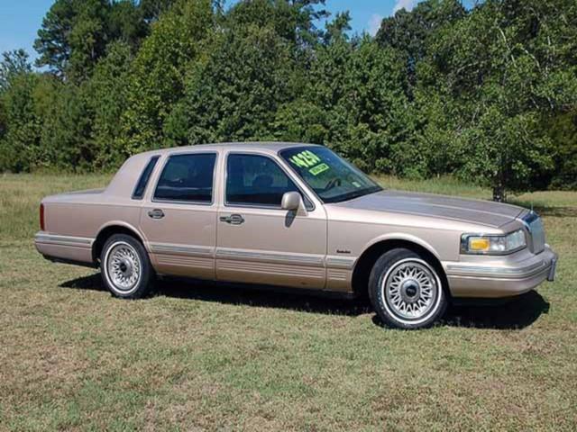 Lincoln Town Car 1997 photo 2