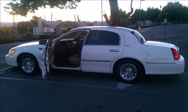 Lincoln Town Car 1998 photo 2