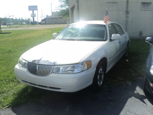 Lincoln Town Car 1998 photo 1