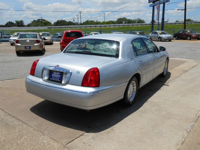 Lincoln Town Car 1998 photo 1