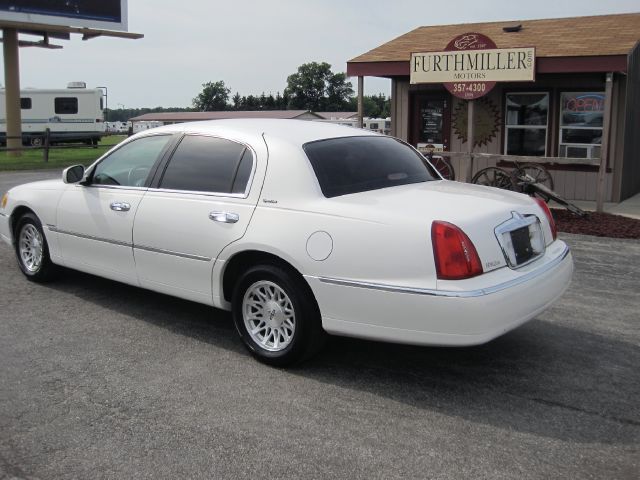 Lincoln Town Car 1998 photo 3