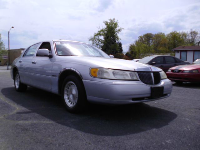 Lincoln Town Car 1998 photo 1