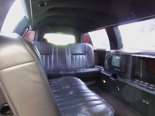 Lincoln Town Car 1998 photo 1