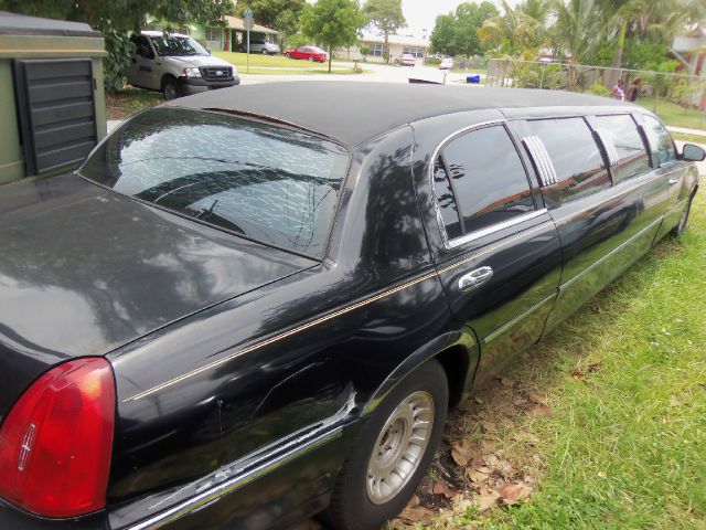 Lincoln Town Car 1998 photo 6