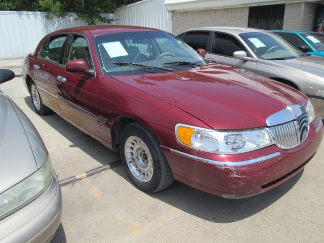 Lincoln Town Car 1998 photo 1