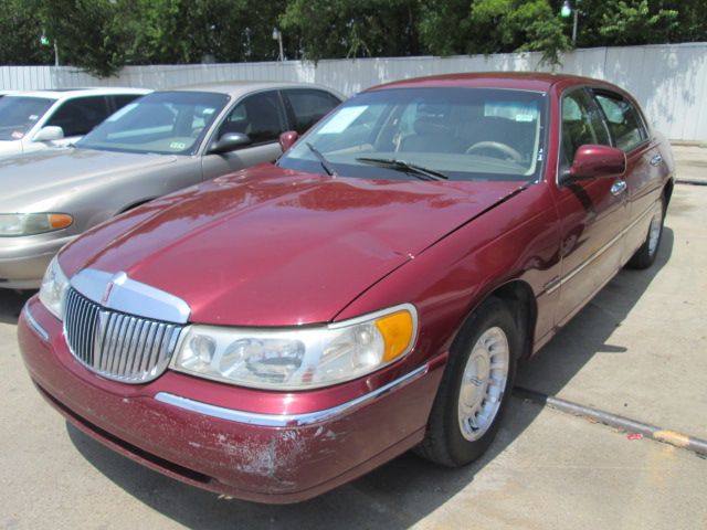 Lincoln Town Car 1998 photo 2