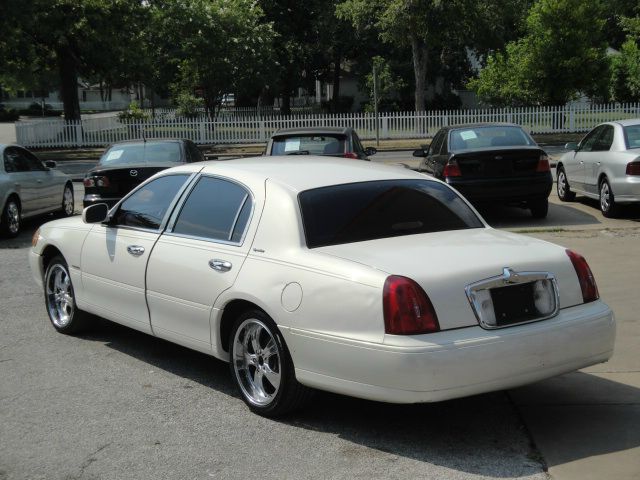 Lincoln Town Car 1998 photo 1