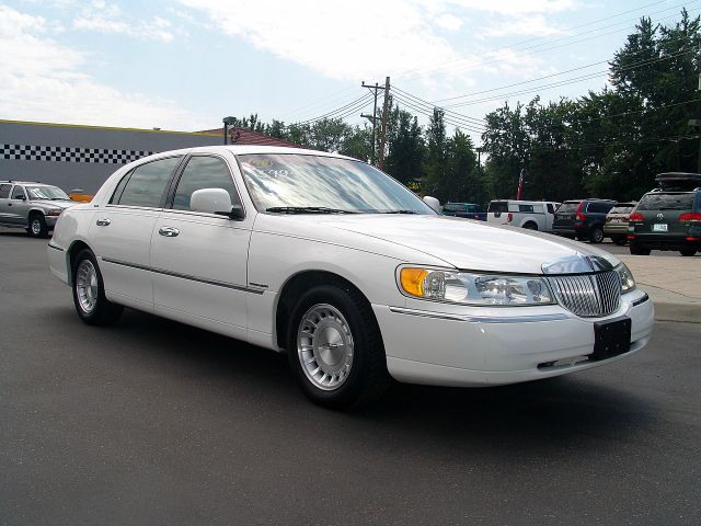 Lincoln Town Car 1998 photo 3