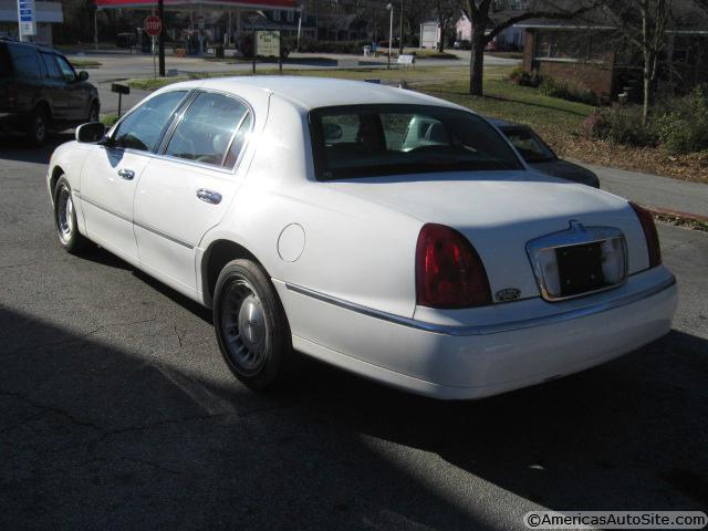 Lincoln Town Car 1998 photo 1