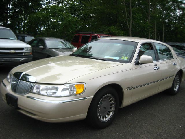 Lincoln Town Car ZR-2 Extended Cab Sedan