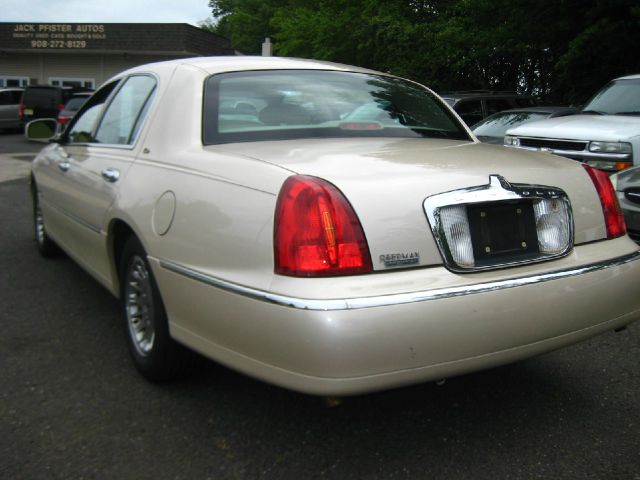 Lincoln Town Car 1999 photo 6