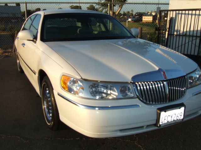 Lincoln Town Car 1999 photo 7