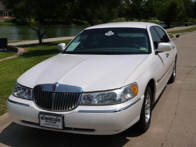 Lincoln Town Car 1999 photo 2