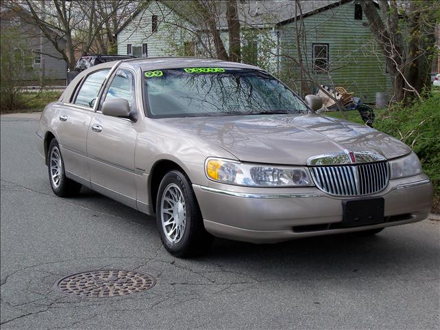 Lincoln town car 1999