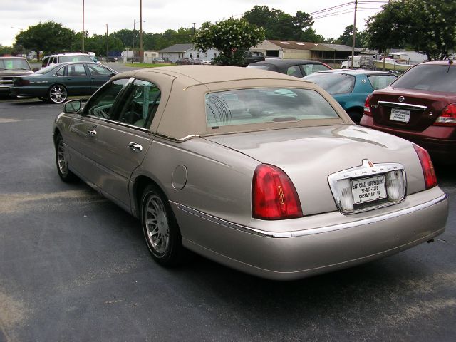 Lincoln Town Car 1999 photo 3