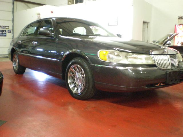 Lincoln Town Car 1999 photo 1