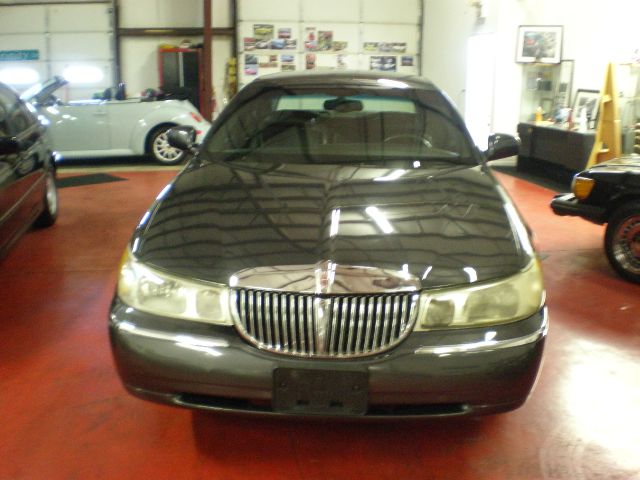 Lincoln Town Car 1999 photo 4