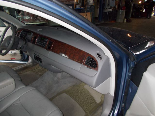 Lincoln Town Car 1999 photo 1