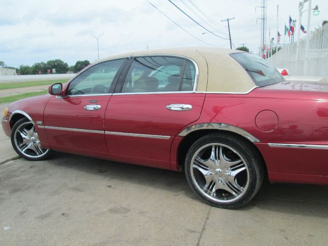 Lincoln Town Car 1999 photo 2