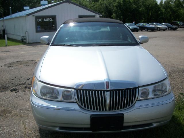 Lincoln Town Car 2000 photo 5