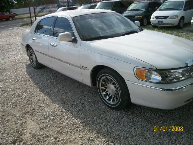 Lincoln Town Car 2000 photo 6