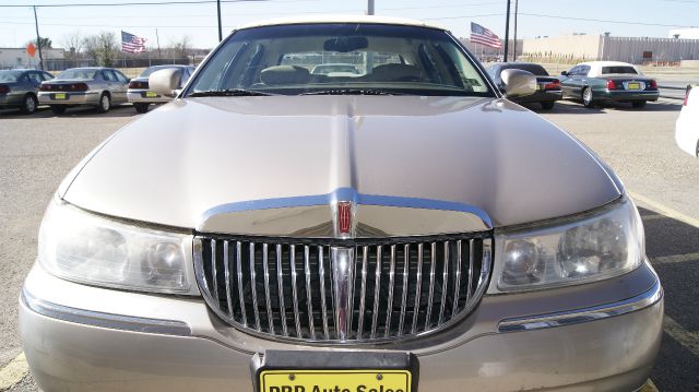 Lincoln Town Car 2000 photo 4