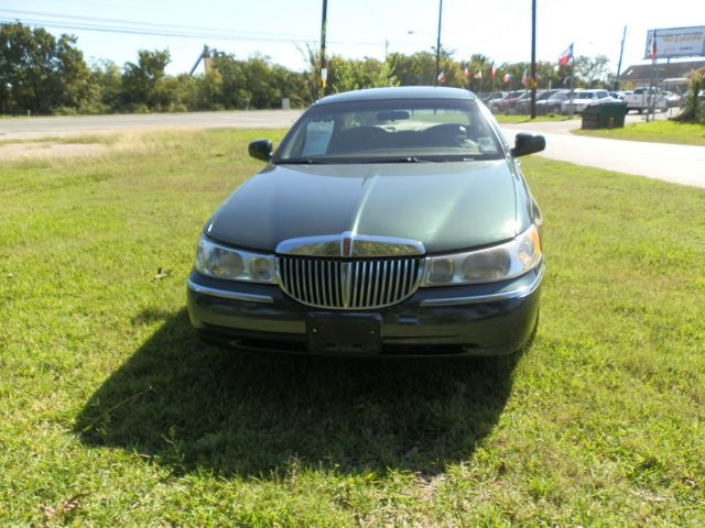 Lincoln Town Car 2000 photo 4