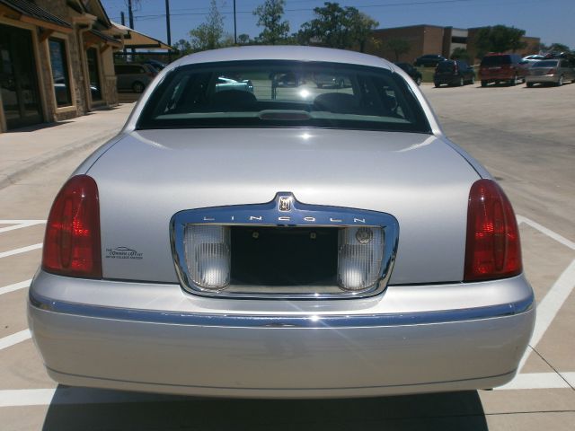 Lincoln Town Car ZR-2 Extended Cab Sedan