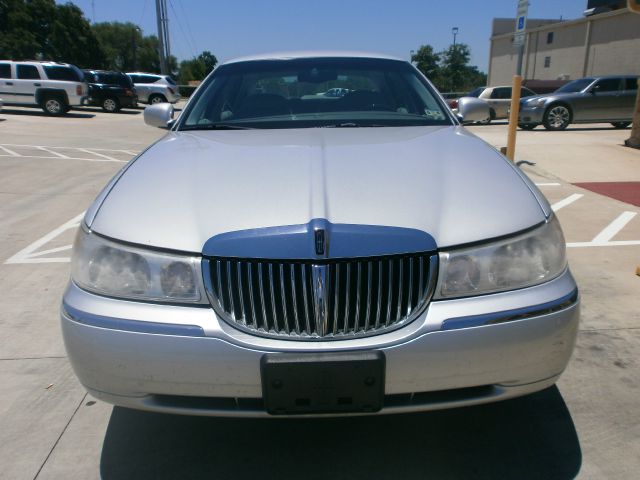 Lincoln Town Car 2000 photo 31