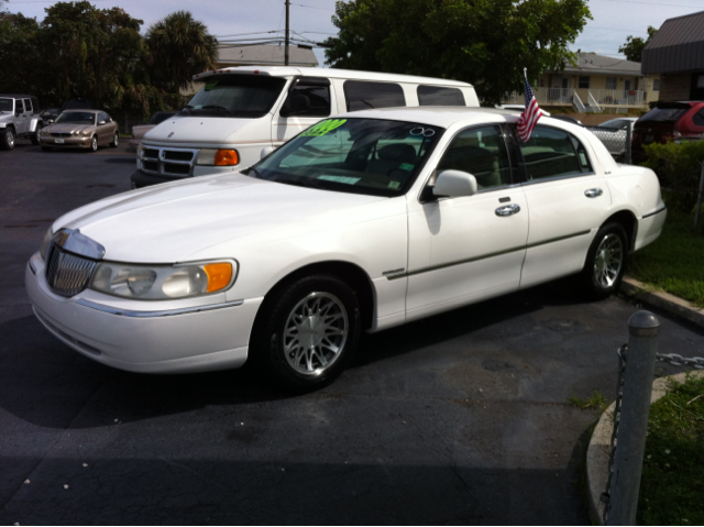 Lincoln Town Car Unknown Sedan