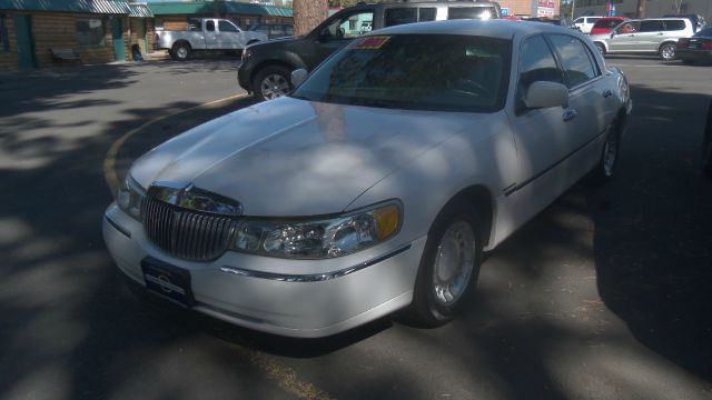 Lincoln Town Car 2001 photo 6