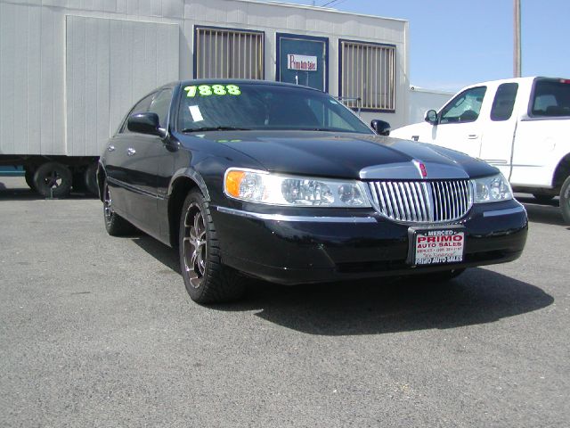 Lincoln Town Car 2001 photo 1