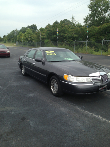 Lincoln Town Car 2001 photo 3