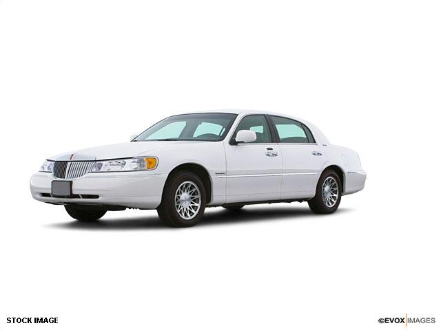 Lincoln Town Car 2001 photo 3