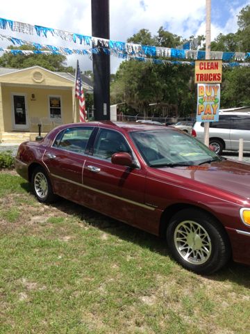 Lincoln Town Car 3.6L V6 Sedan