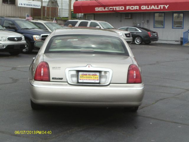 Lincoln Town Car 2001 photo 5