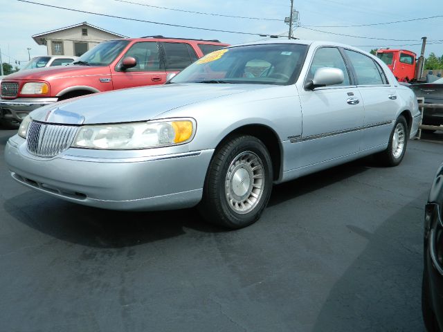 Lincoln Town Car 2001 photo 4