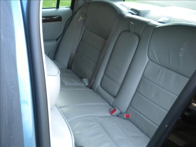 Lincoln Town Car 2001 photo 5