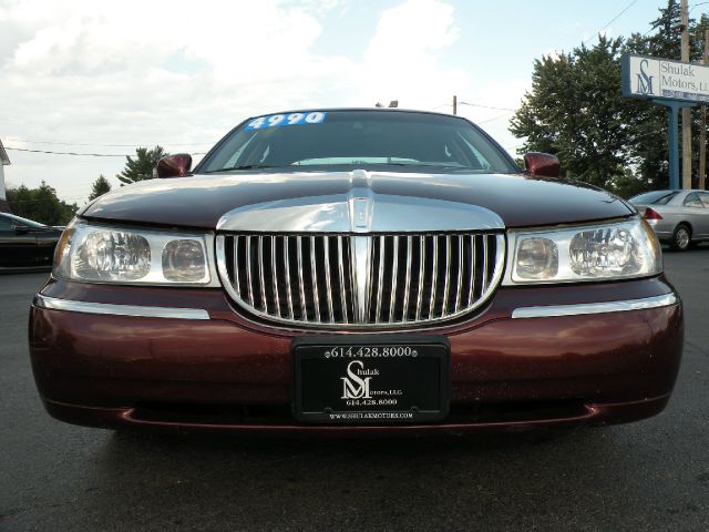 Lincoln Town Car 2001 photo 4