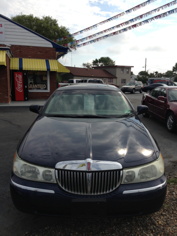 Lincoln Town Car 2001 photo 1