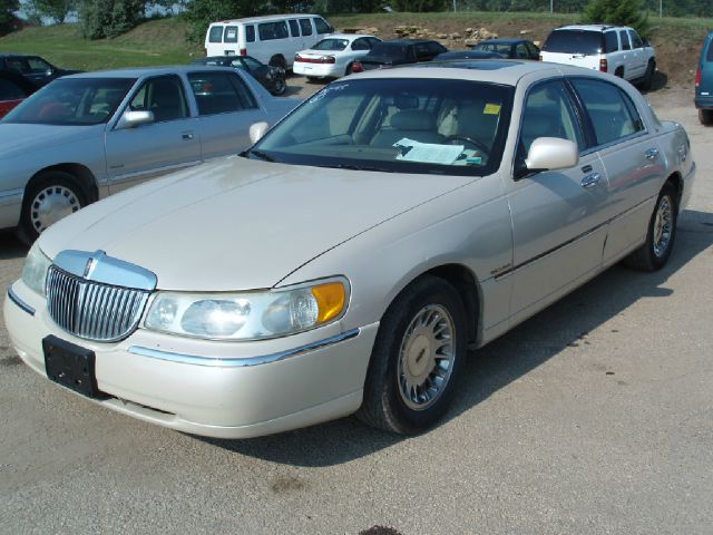 Lincoln Town Car ZR-2 Extended Cab Sedan