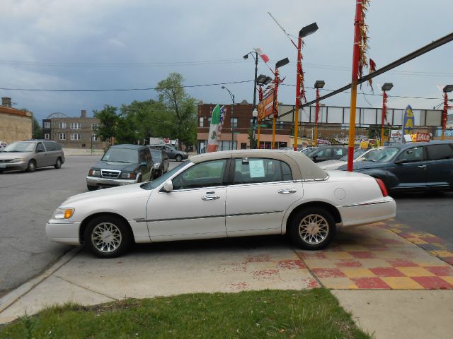 Lincoln Town Car 2001 photo 10