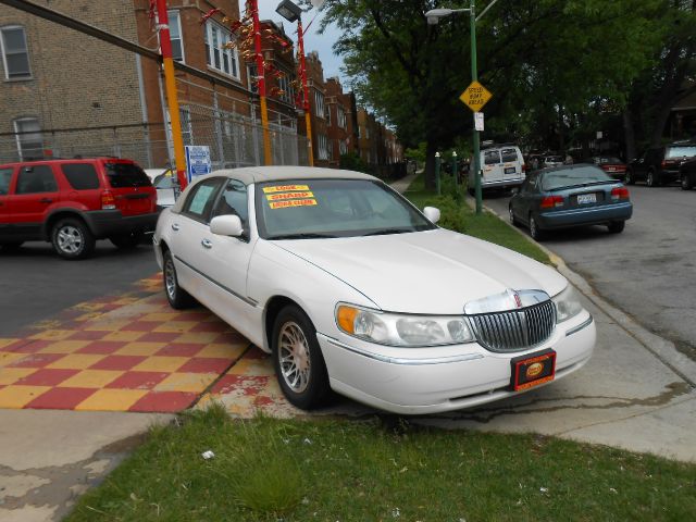 Lincoln Town Car 2001 photo 12