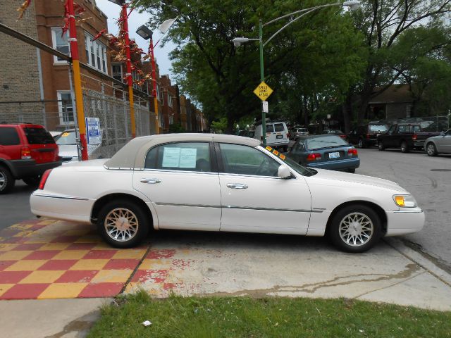 Lincoln Town Car 2001 photo 8