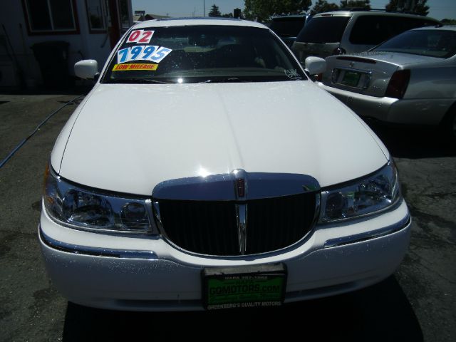 Lincoln Town Car 2002 photo 9